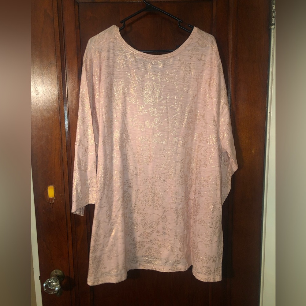 Catherine’s baby pink shirt with rose gold detail (Plus Size)